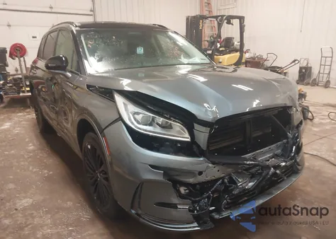 2023 Lincoln Corsair Reserve z USA, uszkodzony, nr VIN 5LMCJ2DA4PUL12990